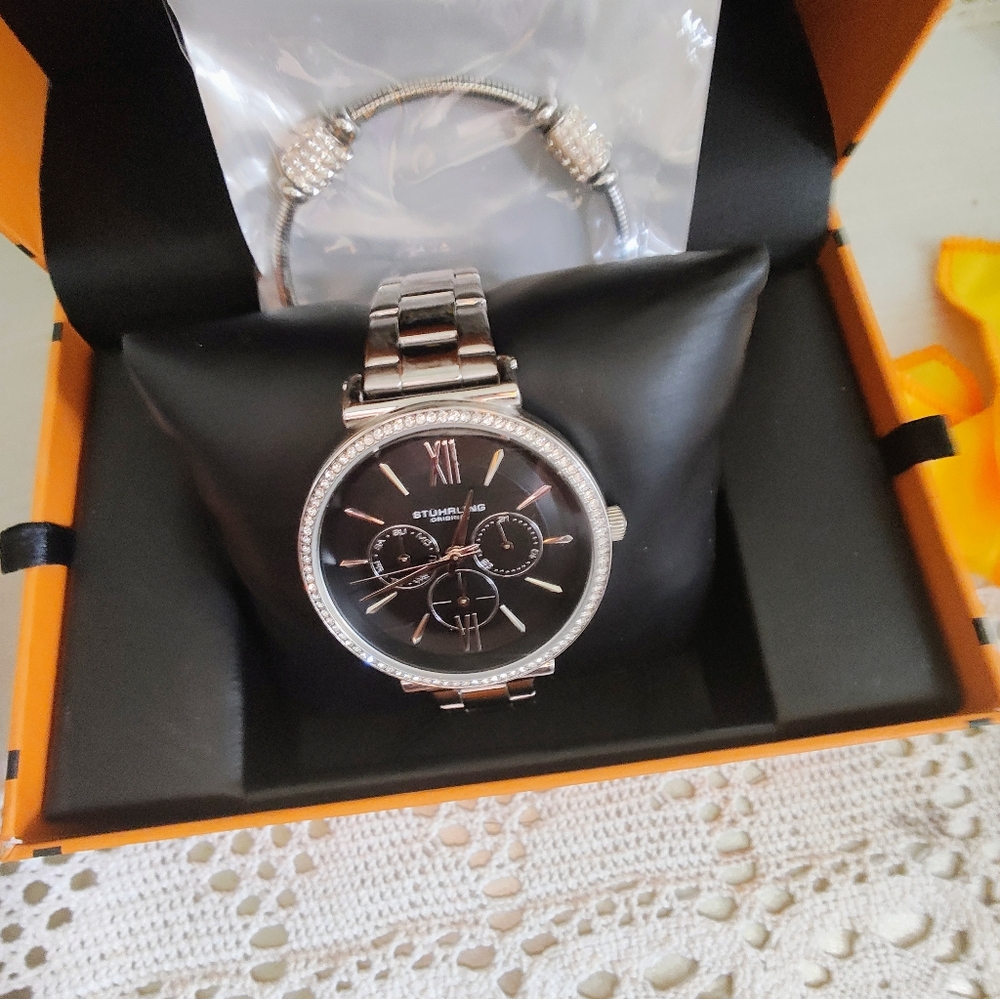 Lady watch